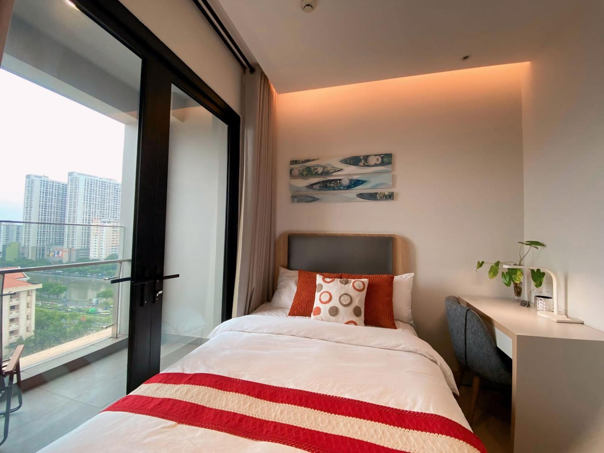 Eman's House Zenity Ho 5 Sao View Bitexco Apartment *